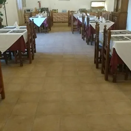 Otel La Giralda Burguillos Del Cerro